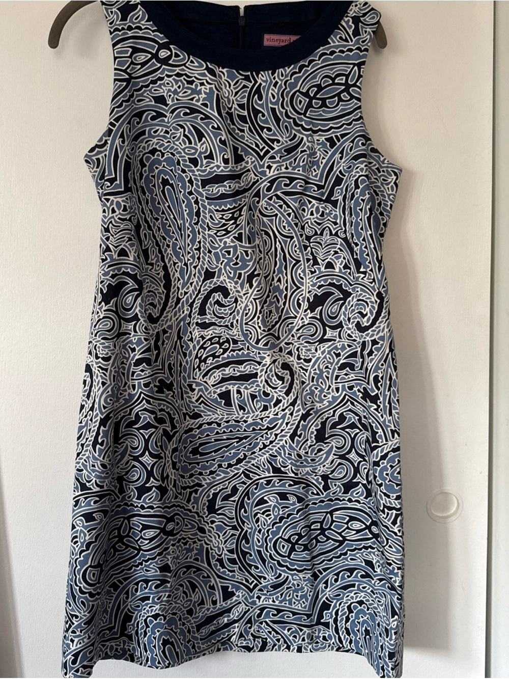 Vineyard Vines Navy and White Paisley Sleeveless Shift Dress